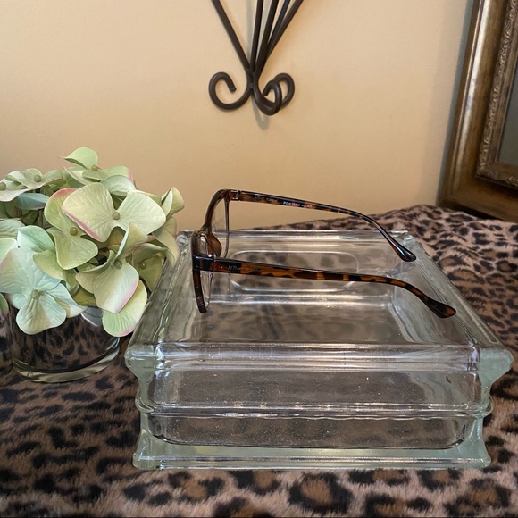 Betsy Johnson tortoise retro readers - Picture 7 of 7